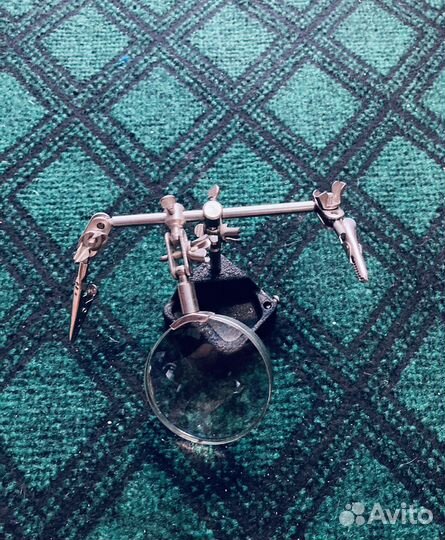 Устройство для сборки моделей