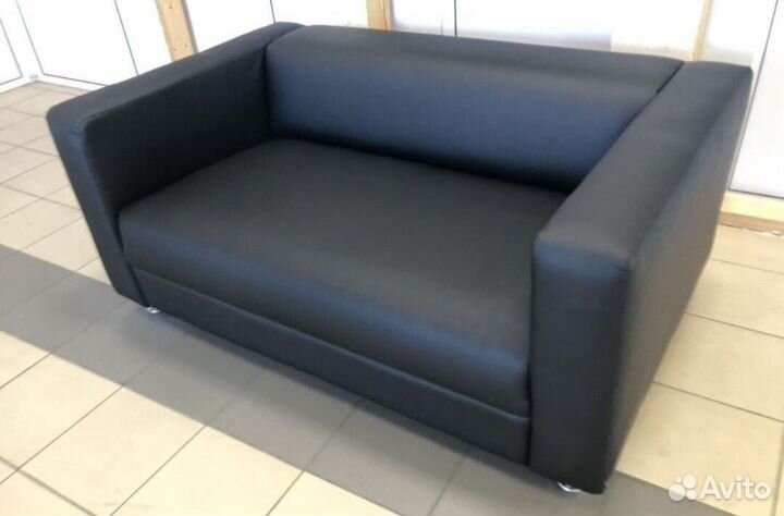 Диван в офис