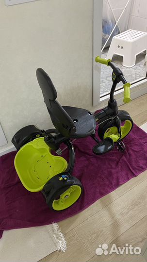 Детский велосипед с ручкой