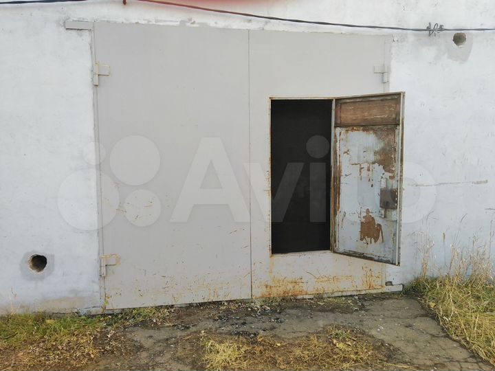 Гараж, > 30 м²