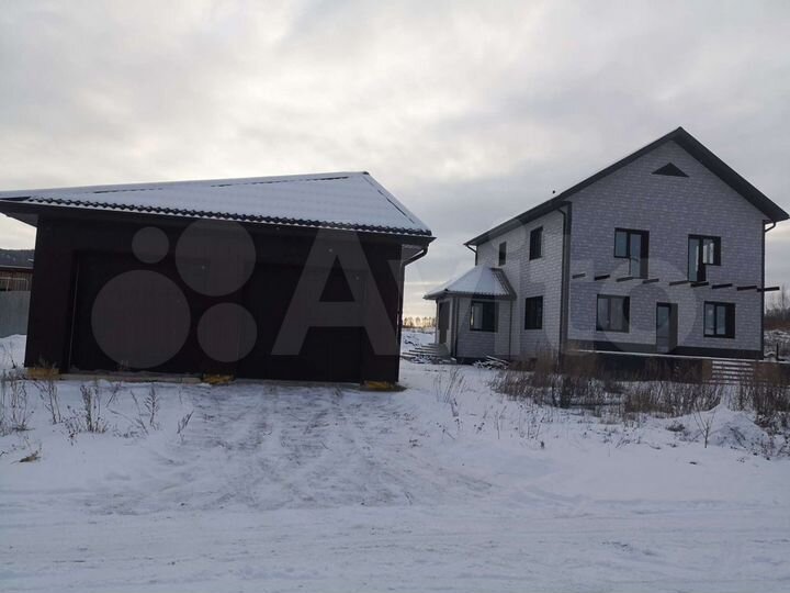 Дом 327 м² на участке 15 сот.