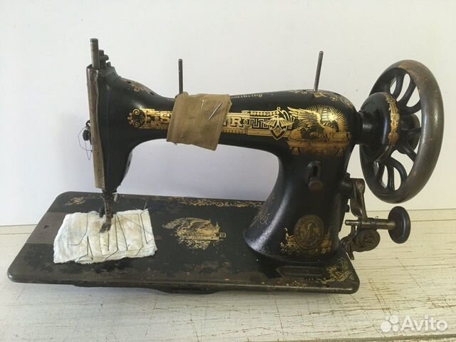 Швейная машинка Зингер