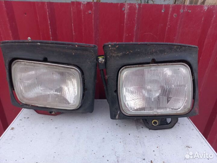 Mazda 323 фары передние