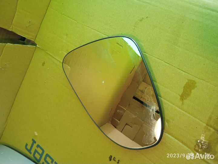 Зеркальный элемент левый Тойота 180