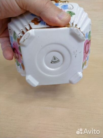 Сахарница/шкатулка Розовая Гжель