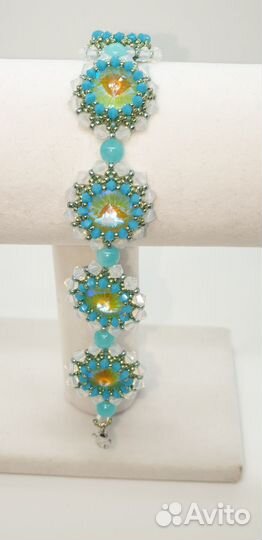 Браслет из бисера ручной работы