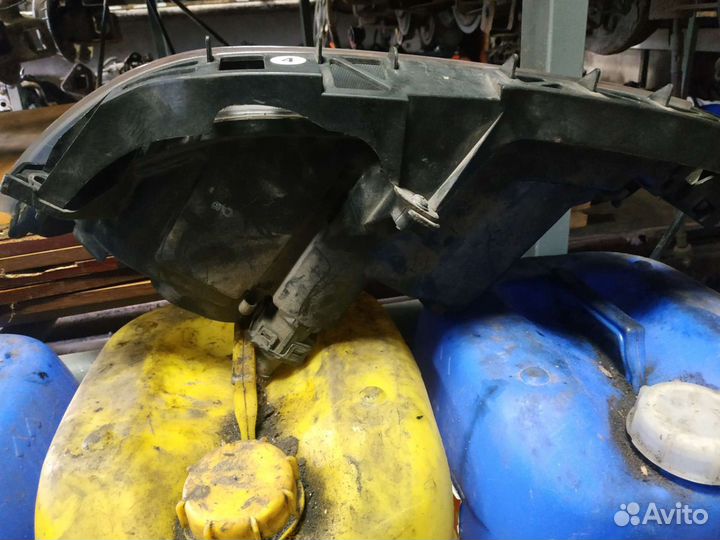 Правая фара Mazda 3 BK