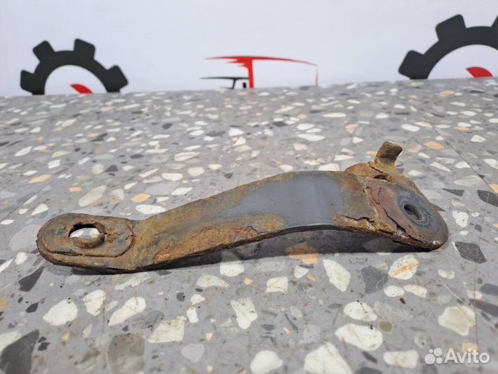 Кронштейн шумоизоляции Mercedes-Benz Actros MP2