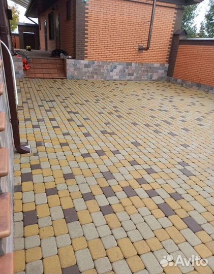 Чистка тротуарной плитки любой сложности