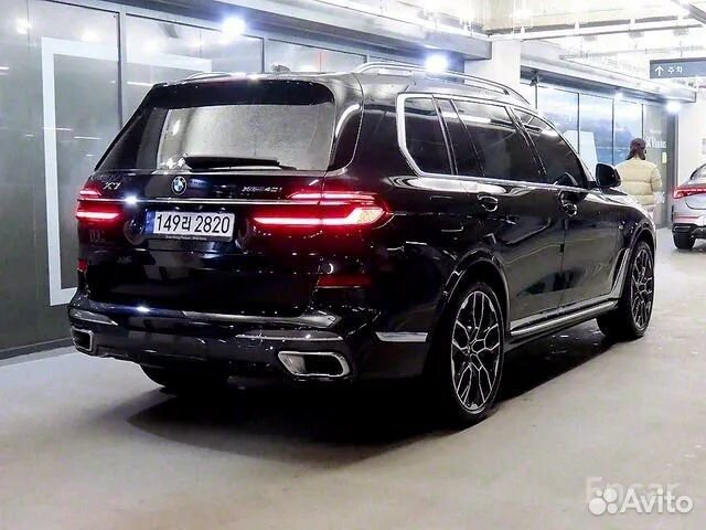 BMW X7 3.0 AT, 2024, 28 000 км