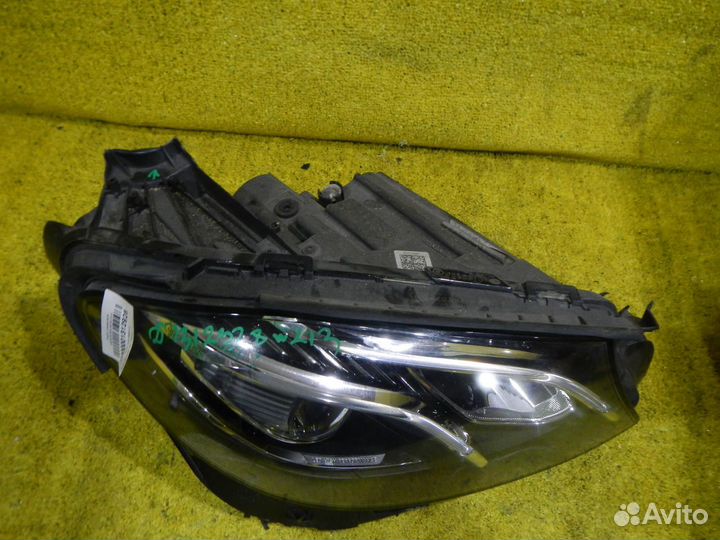 Фара правая Mercedes-Benz E-Class