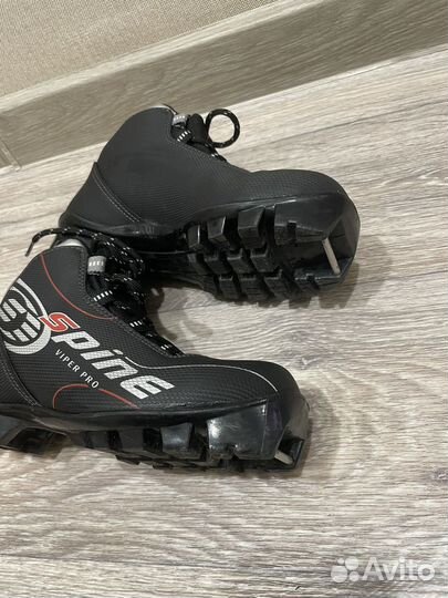 Лыжные ботинки 35