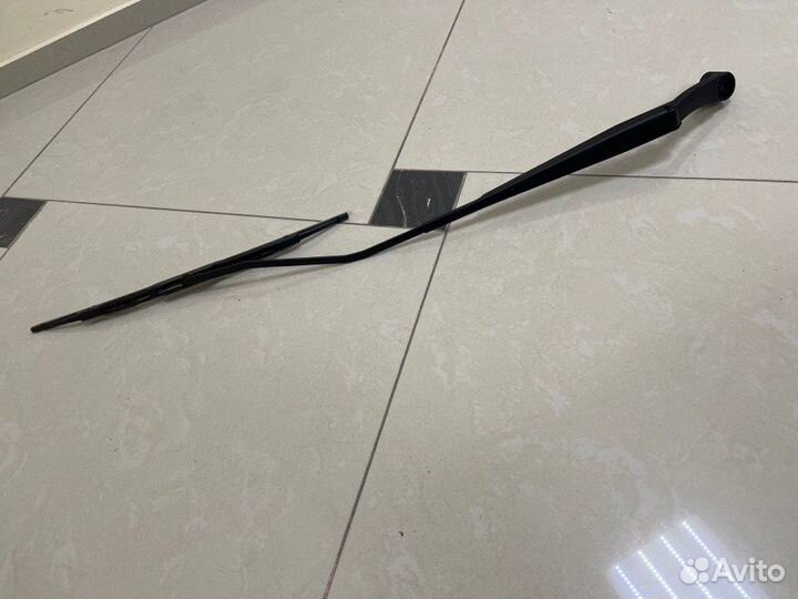 Поводок стеклоочистителя правый Тагаз Вега C100