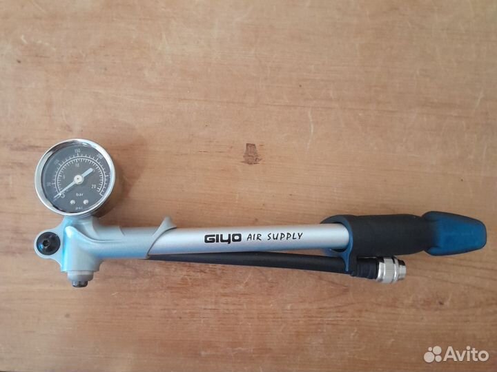 Насос велосипедный с манометром Giyo GS02D