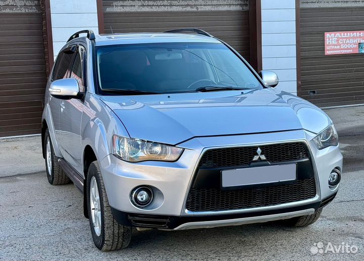 Mitsubishi Outlander 2.0 CVT, 2011, 255 000 км
