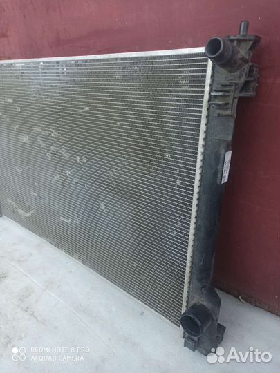 Радиатор охлаждения двс Rav4 XA50, оригинал, б/у