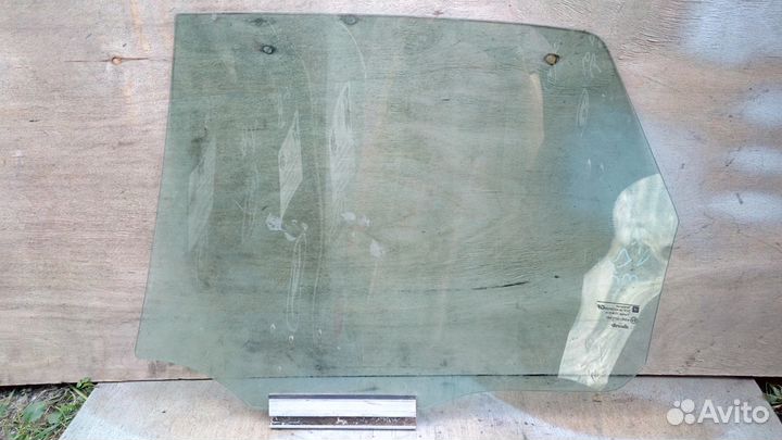 Стекло двери задней правой Седан Хэтчбек Вектра Б