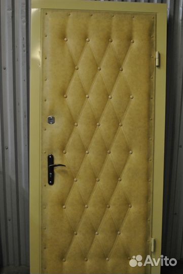 Дверь в квартиру с отделкой винил кожа