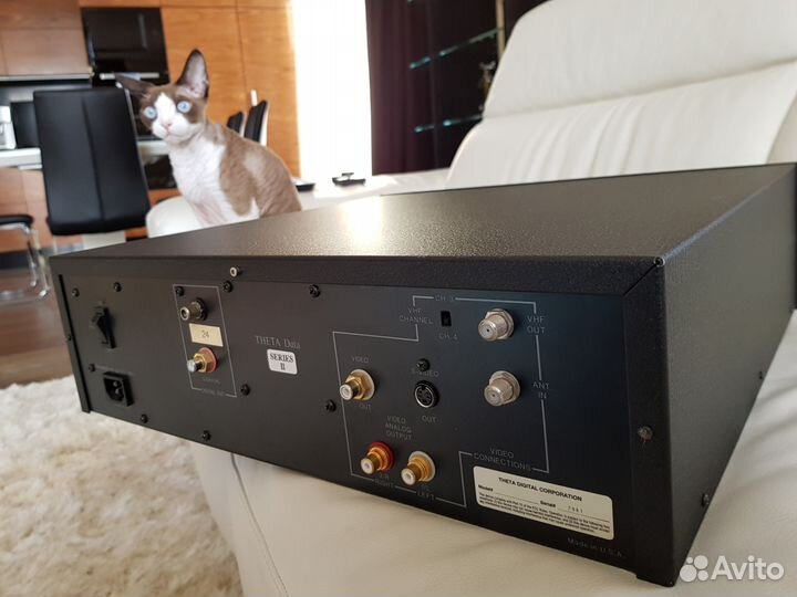 Theta Data Series II Universal transport CD, LD