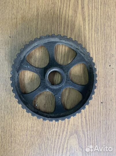 Шкив распредвала Audi 80 90 100 049109111B