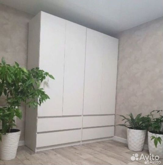 Шкаф распашной