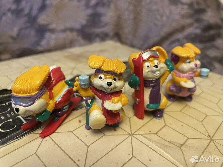 Зайцы лыжники из коллекции 1996 год