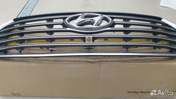 Решетка радиатора на Hyundai Santa fe