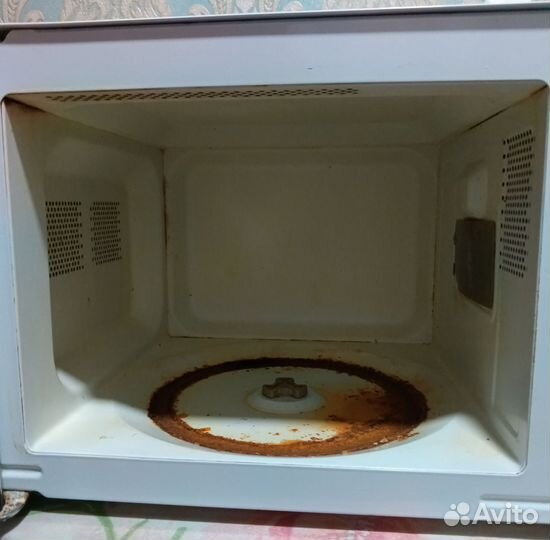 Микроволновая печь Scarlett на разбор