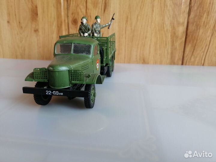 Сборная модель советский грузовик