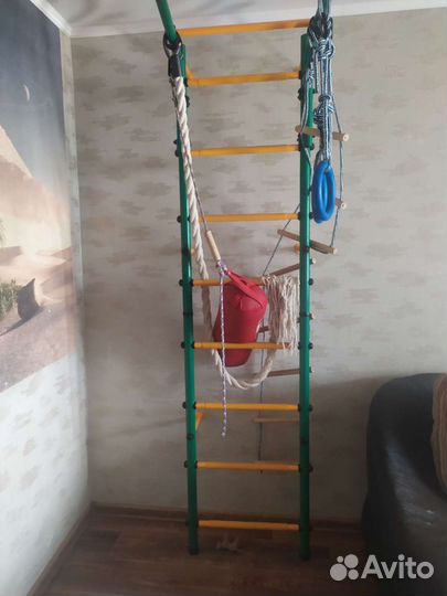 Шведская стенка с турником и брусьями бу