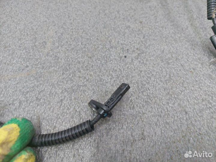 Датчик ABS задний Jeep Grand Cherokee WK2 3.0D