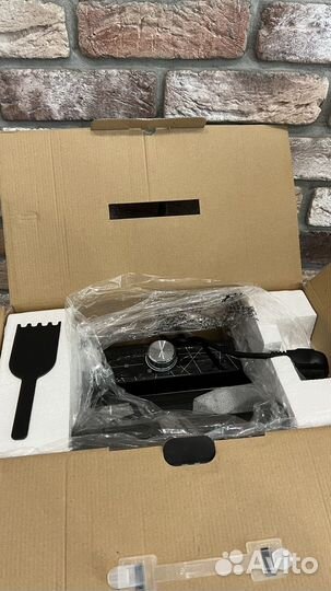 Гриль-пресс Polaris PGP 2502