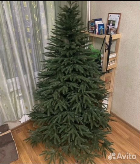 Елка искусственная