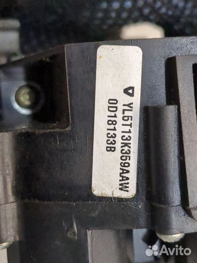 Переключатель поворотов и дворников Ford Explorer