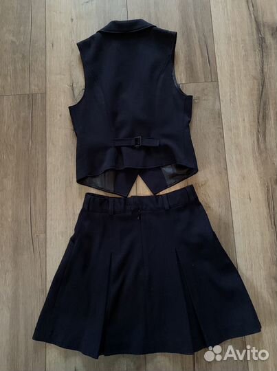 Форма школьная (юбка и жилетка)