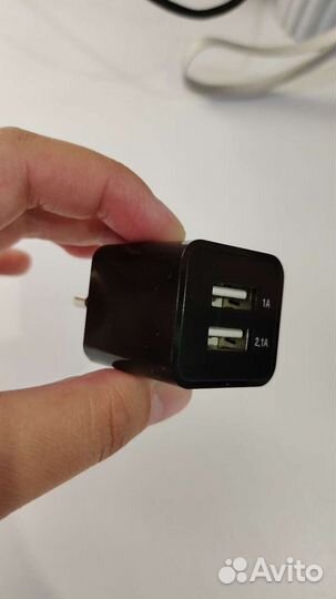 Зарядное устройство 1A / 2.10A 2 usb