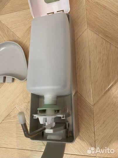 Локтевой дозатор