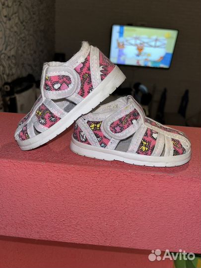 Сандалии для девочки