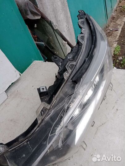 Фара правая и левая Toyota Rav4 XA50