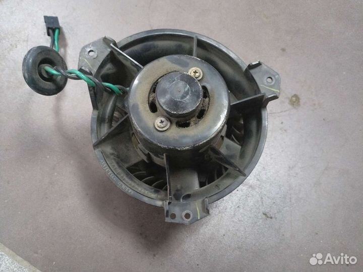 Моторчик отопителя Chrysler Voyager