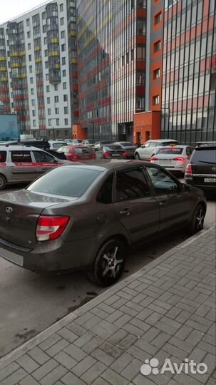 LADA Granta 1.6 МТ, 2015, 170 000 км