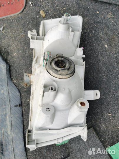 Фара передняя левая Toyota Probox NCP51