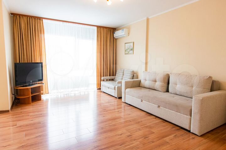 2-к. квартира, 70 м², 12/15 эт.
