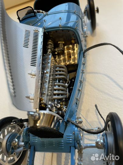 Модель автомобиля Bugatti Typ 35 G P1924 1:18 CMC