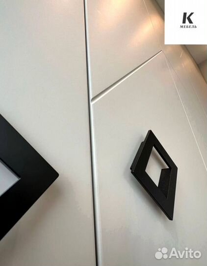 Шкафы распашные на заказ. Новые от производителя