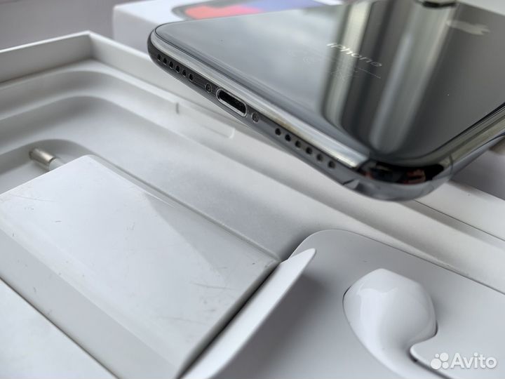 iPhone X, 256 ГБ