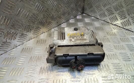 Блок управления двс volkswagen passat B7 (KMA01PC0