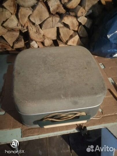 Катушечный магнитофон