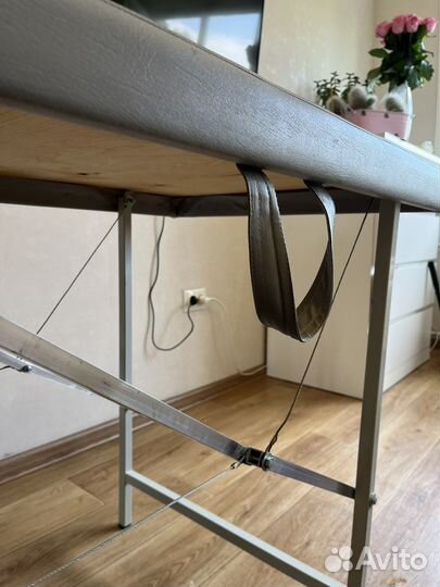 Массажная кушетка