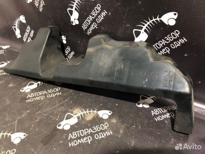 Дефлектор радиатора правый Kia Soul 1.6 G4FD 2014